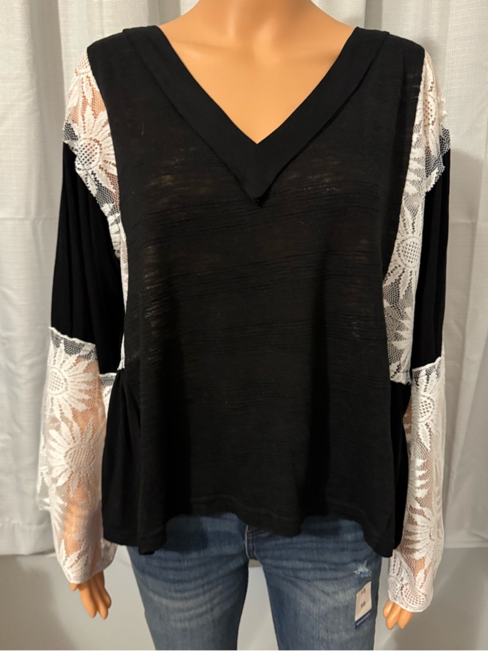 Pretty POL size S black white lace panel bell long sleeve v-neck shirt new